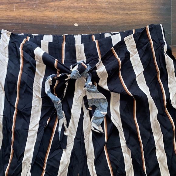 Dress Forum Laos Angela’s Tie Striped Pants - Picture 2 of 6